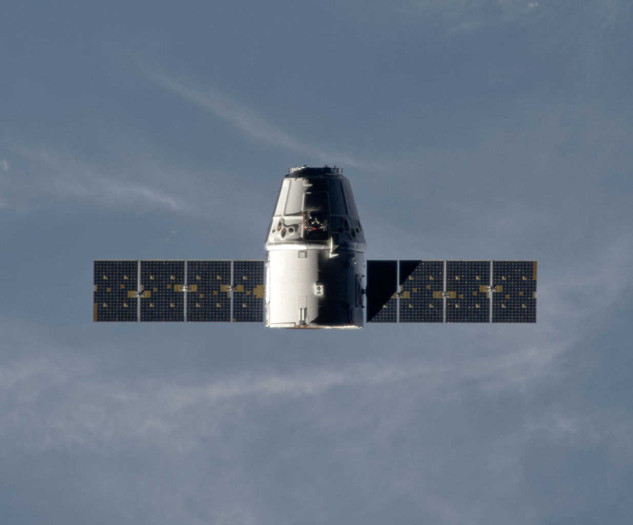 1235px-SpaceX_CRS-1_approaches_ISS-cropped.jpg