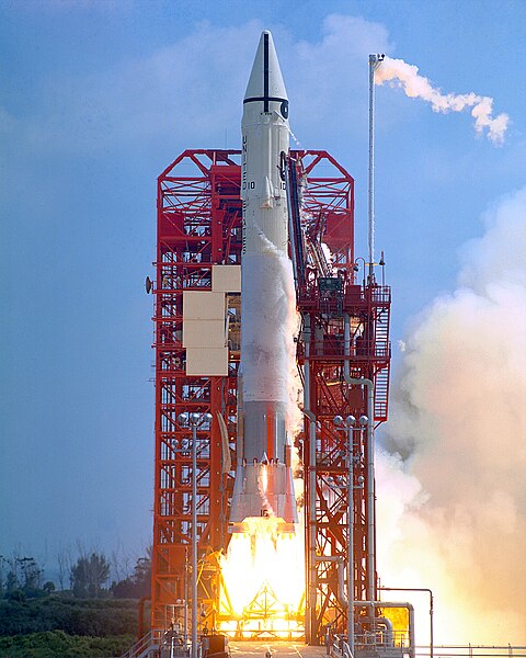 480px-Surveyor_1_launch.jpg