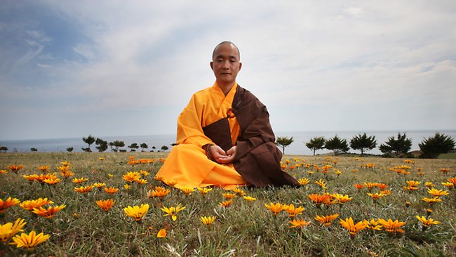 326358-buddhist-monk.jpg