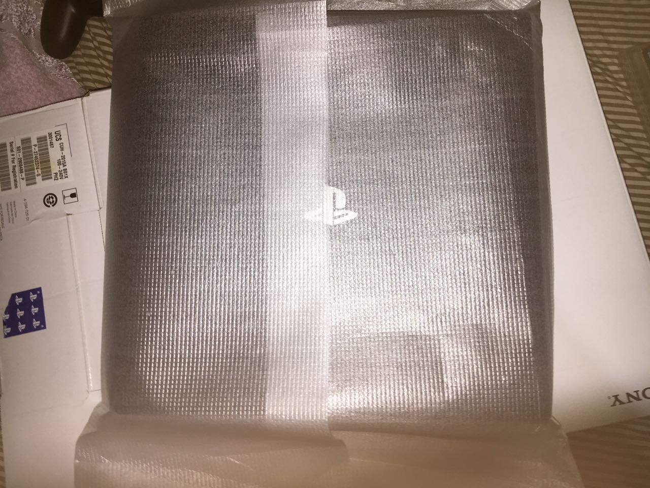 Vendo - [Vendido] PS4 Pro + 1 controle branco + jogo  Fórum Outer Space -  O maior fórum de games do Brasil