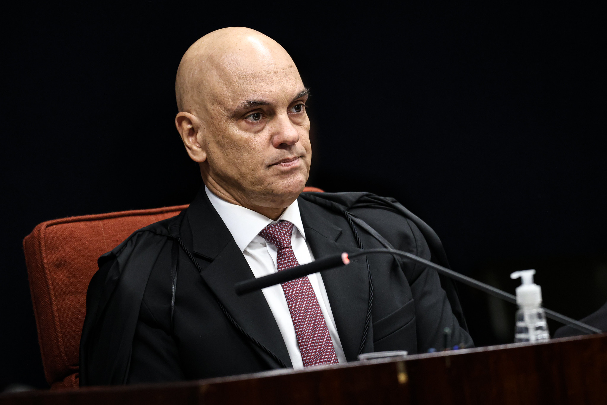 www.gazetadopovo.com.br