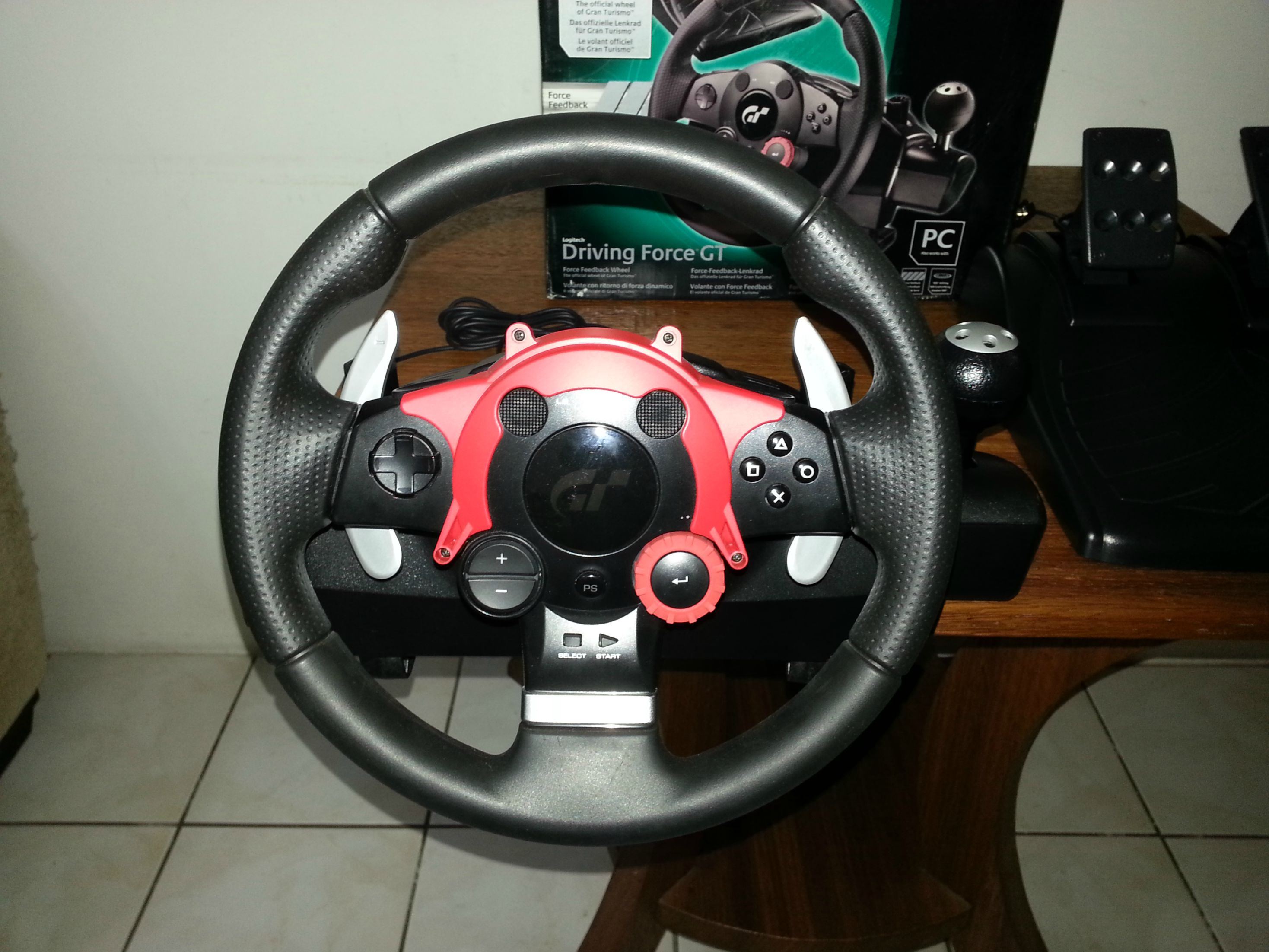 Logitech Driving Force GT, volante para Gran Turismo