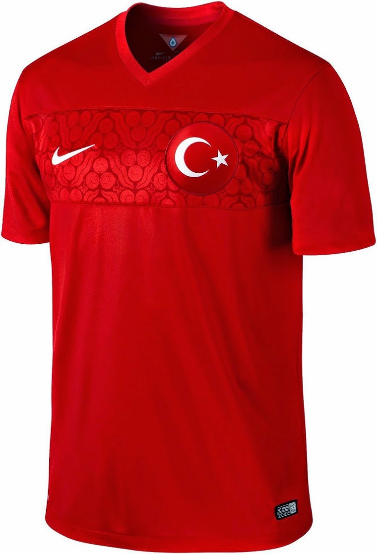 Nueva_Camiseta_del_Turquia_Primera_por_Mundo_2014.jpg