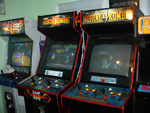 mortal-kombat-ii-arcade-machine.jpg