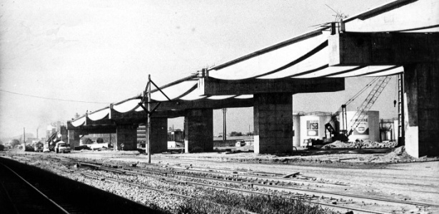a-ponte-rio-niteroi-em-construcao-em-1972-1416501996812_615x300.jpg