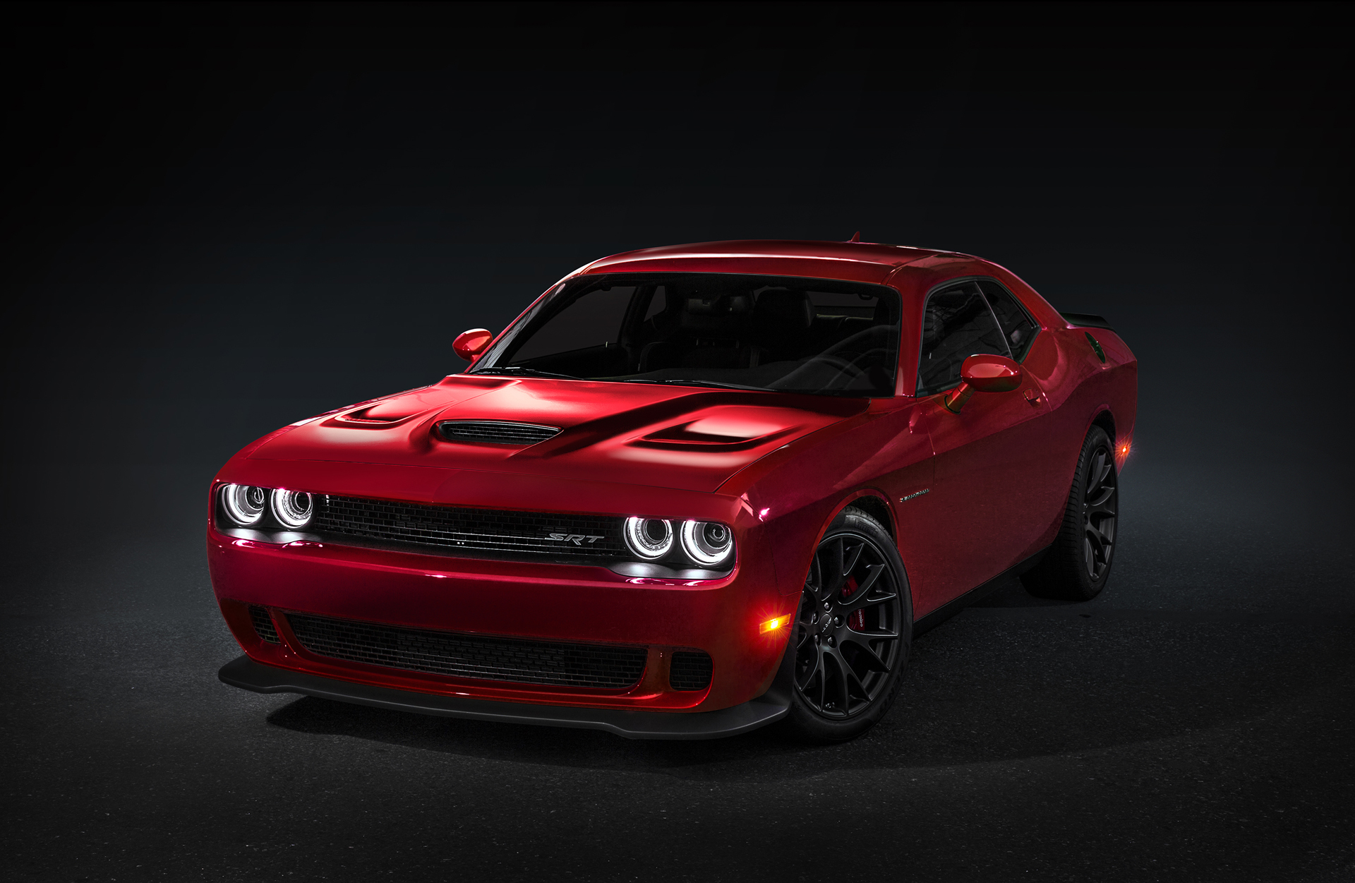 first-2015-dodge-challenger-srt-hellcat-headed-to-barrett-jackson-auction_1.jpg