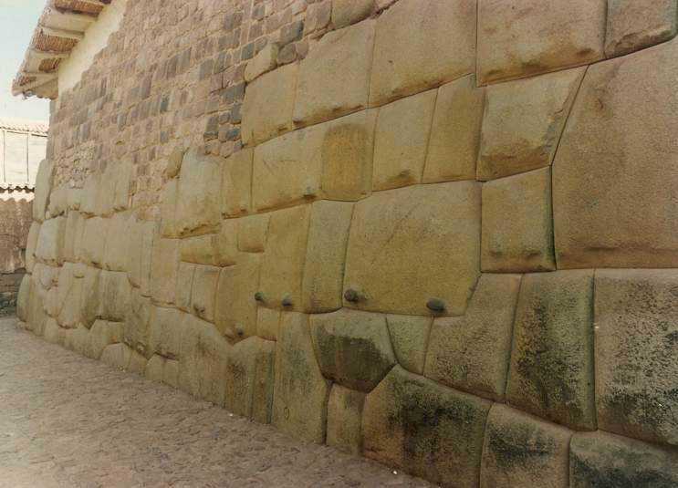 andes5 hatun3 Aliens e os paredões de pedra misteriosos dos templos Incas