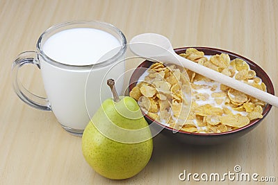 pera-leite-e-cornflakes-11869331.jpg