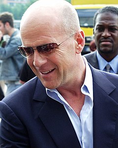 240px-Bruce_willis_cinedom.jpg